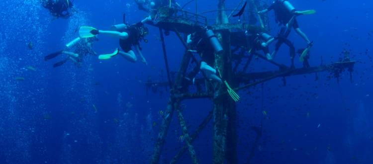 The 5 Best Shipwreck Diving Locations
