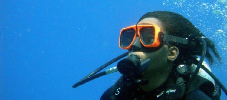 scuba diving teacher